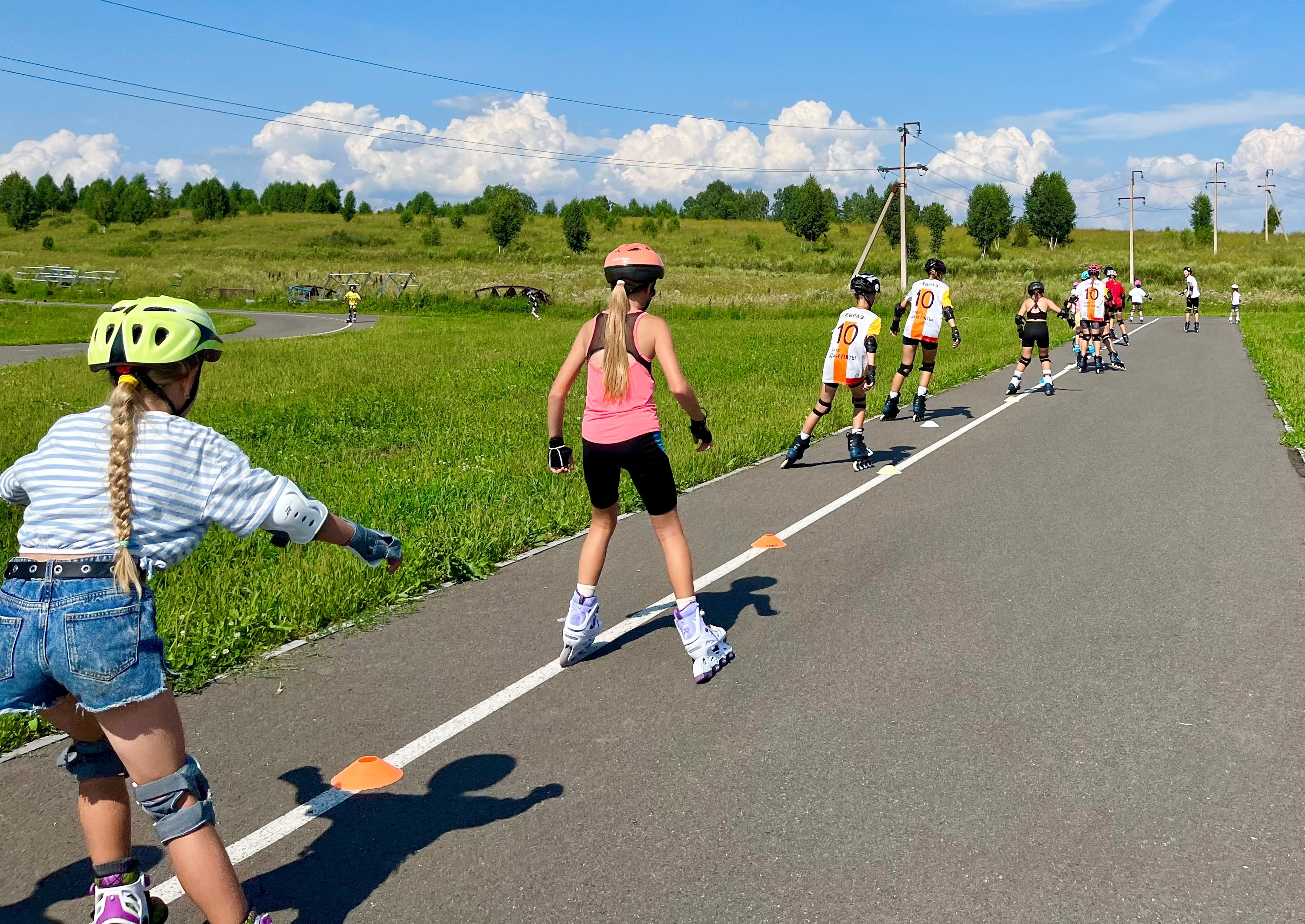 Фото - При поддержке ЕВРАЗа в Новокузнецке на базе «Спортивной республики» открылась секция роликовых коньков.